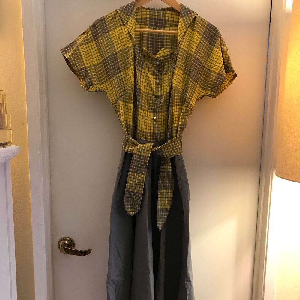 Authentic 1940’s handmade dress 🍋 yellow and grey